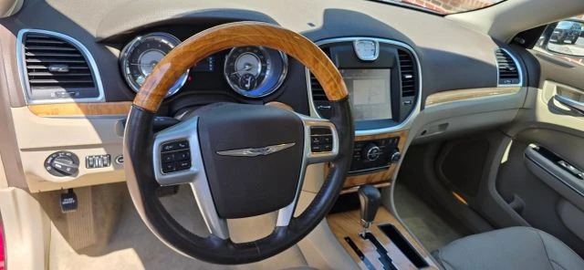 2012 Chrysler 300 (2005-2023) - Image 11 of 19