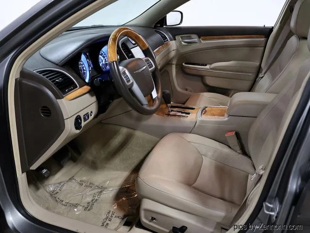2012 Chrysler 300 (2005-2023) - Image 12 of 21