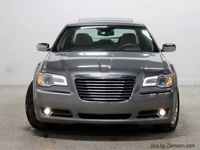 2012 Chrysler 300 (2005-2023) - Image 5 of 21