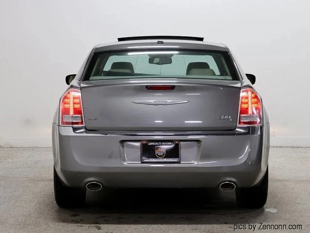 2012 Chrysler 300 (2005-2023) - Image 7 of 21