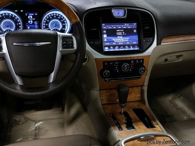 2012 Chrysler 300 (2005-2023) - Image 17 of 21