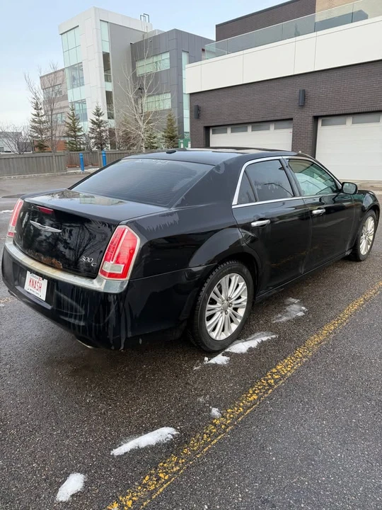 2012 Chrysler 300 (2005-2023) - Image 3 of 15