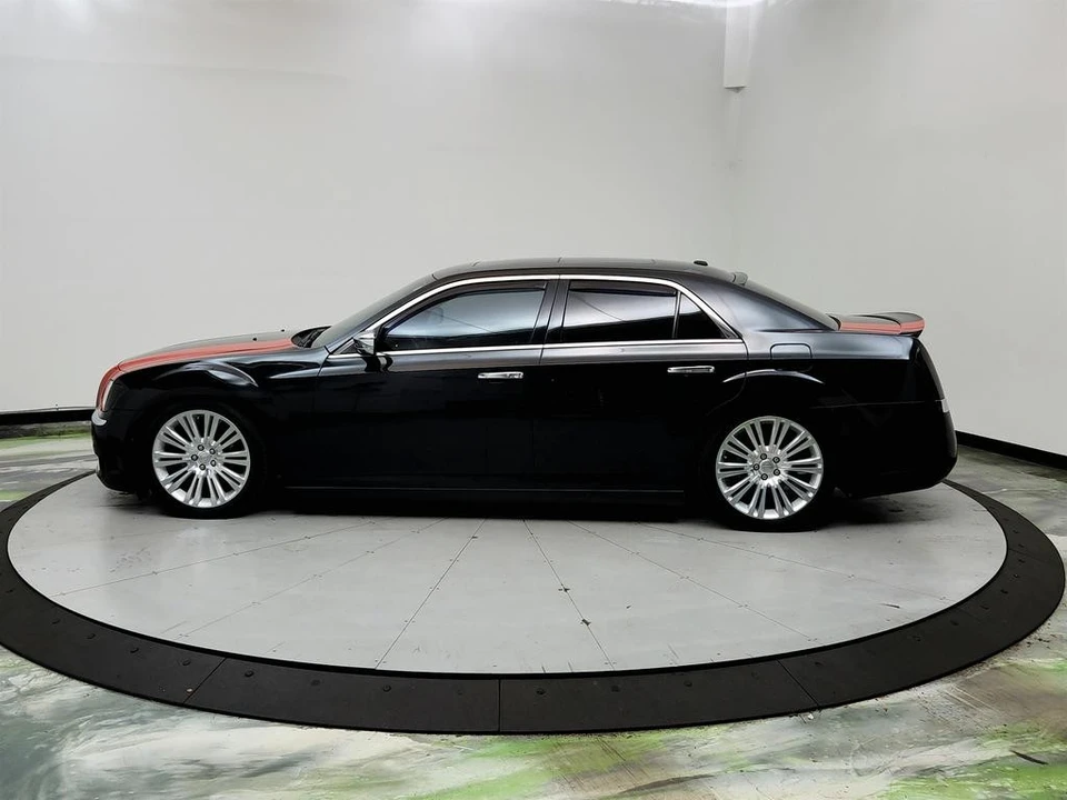 2012 Chrysler 300 (2005-2023) - Image 8 of 12