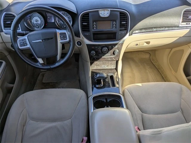 2012 Chrysler 300 (2005-2023) - Image 5 of 8