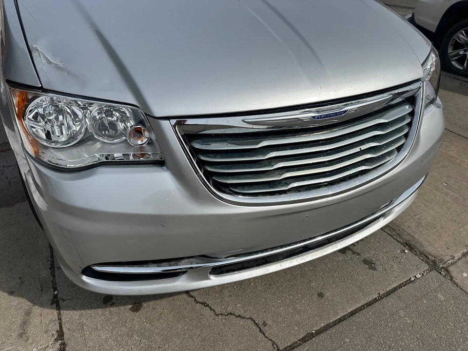 2012 Chrysler Town & Country - Image 10 of 21