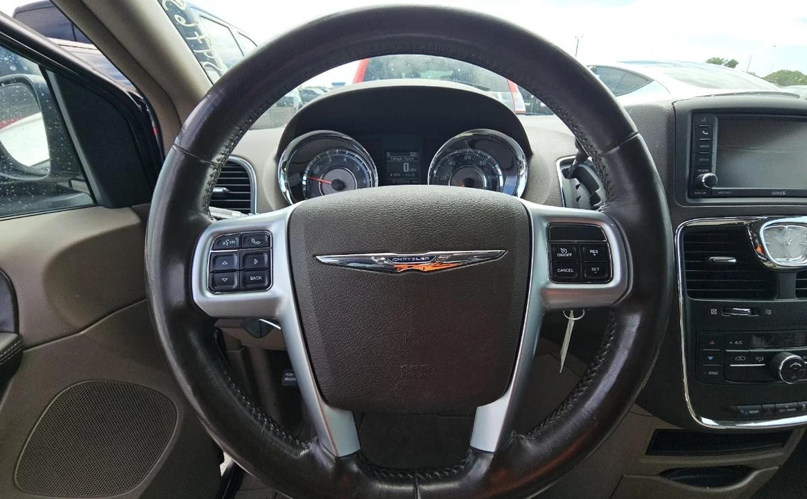 2012 Chrysler Town & Country - Image 10 of 15