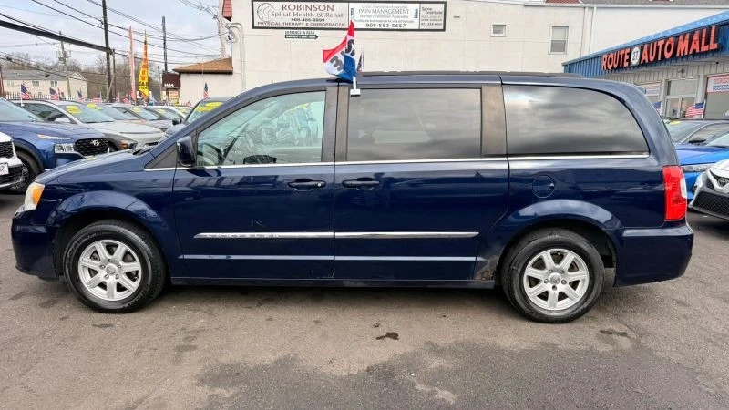 2012 Chrysler Town & Country - Image 10 of 12
