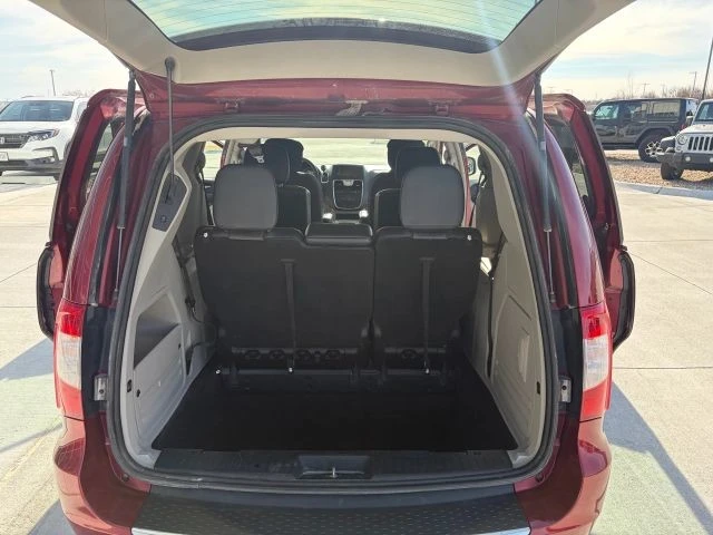 2012 Chrysler Town & Country - Image 14 of 19