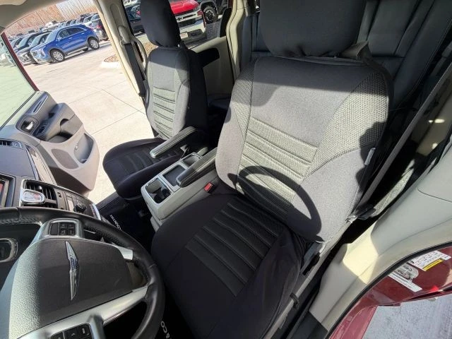 2012 Chrysler Town & Country - Image 19 of 19