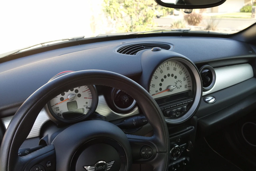 2012 Mini Coupe & Roadster - Image 6 of 6