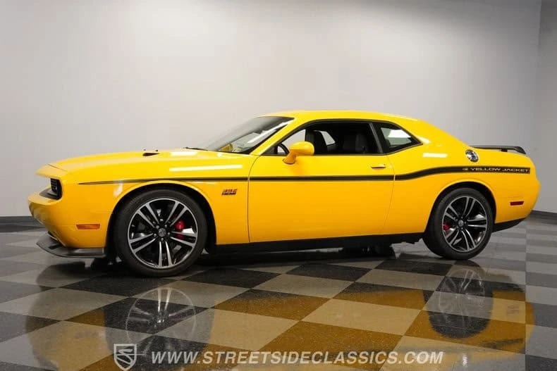 2012 Dodge Challenger SRT8 & 392 3rd Gen - Image 8 of 31
