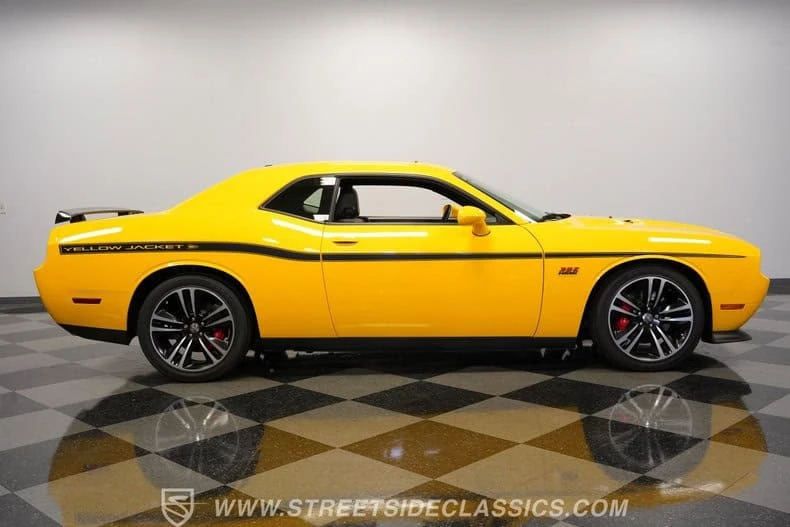2012 Dodge Challenger SRT8 & 392 3rd Gen - Image 15 of 31