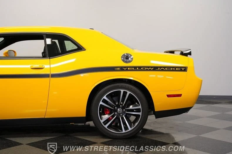 2012 Dodge Challenger SRT8 & 392 3rd Gen - Image 25 of 31