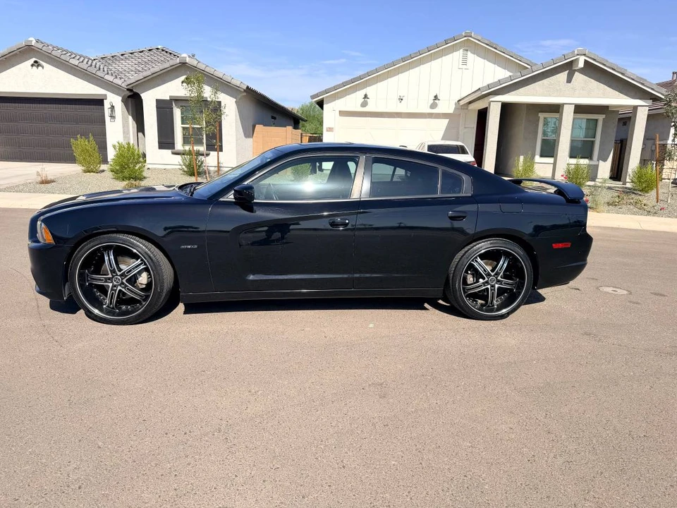 2012 Dodge Charger 7th Gen - Image 2 of 9