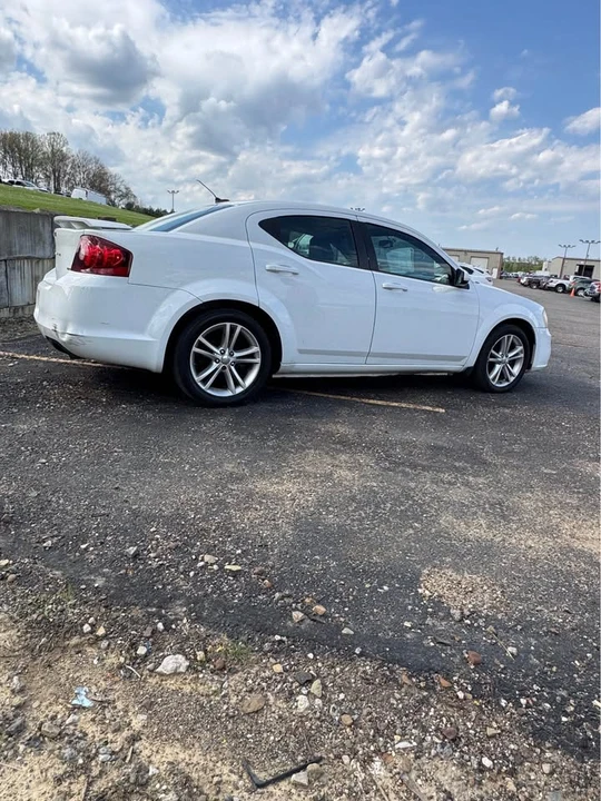 2012 Dodge Avenger Sedan - Image 3 of 6