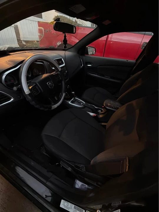 2012 Dodge Avenger Sedan - Image 7 of 12
