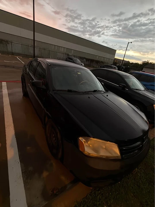 2012 Dodge Avenger Sedan - Image 2 of 12