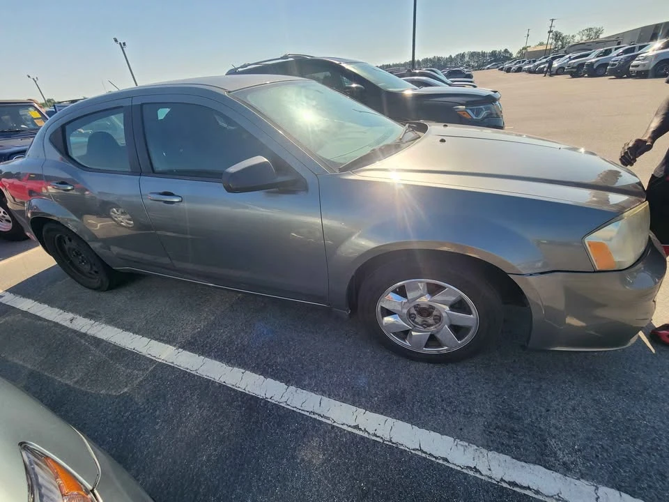 2012 Dodge Avenger Sedan - Image 3 of 7
