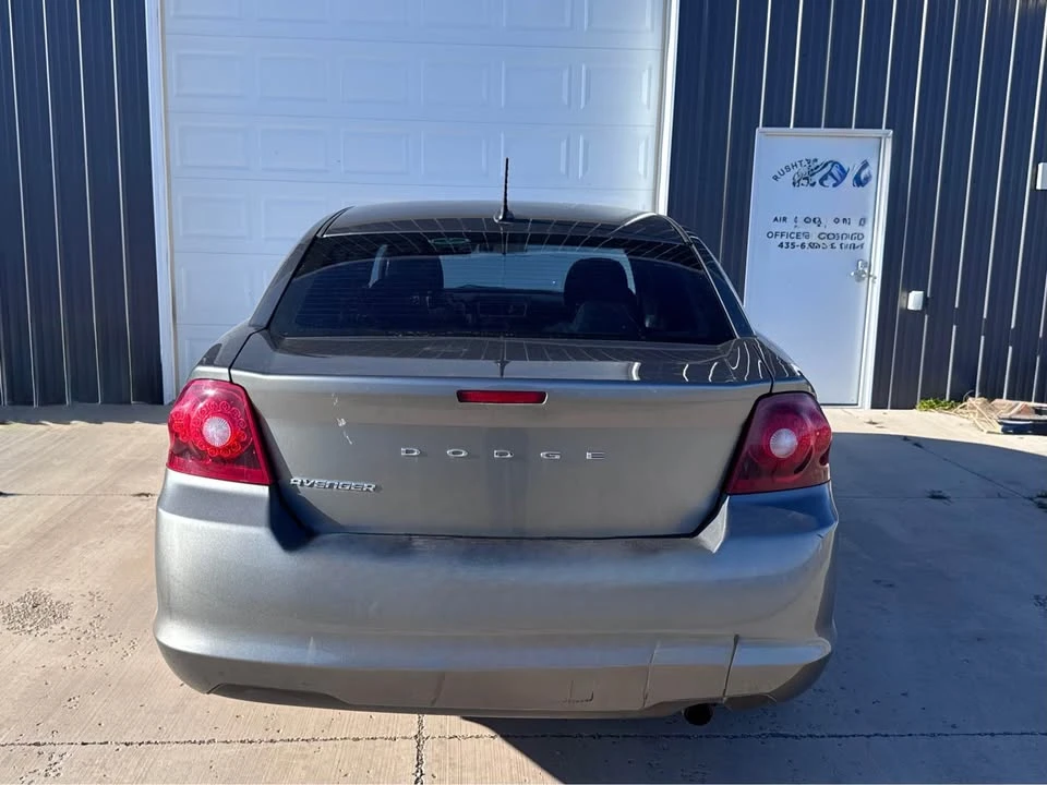 2012 Dodge Avenger Sedan - Image 4 of 10
