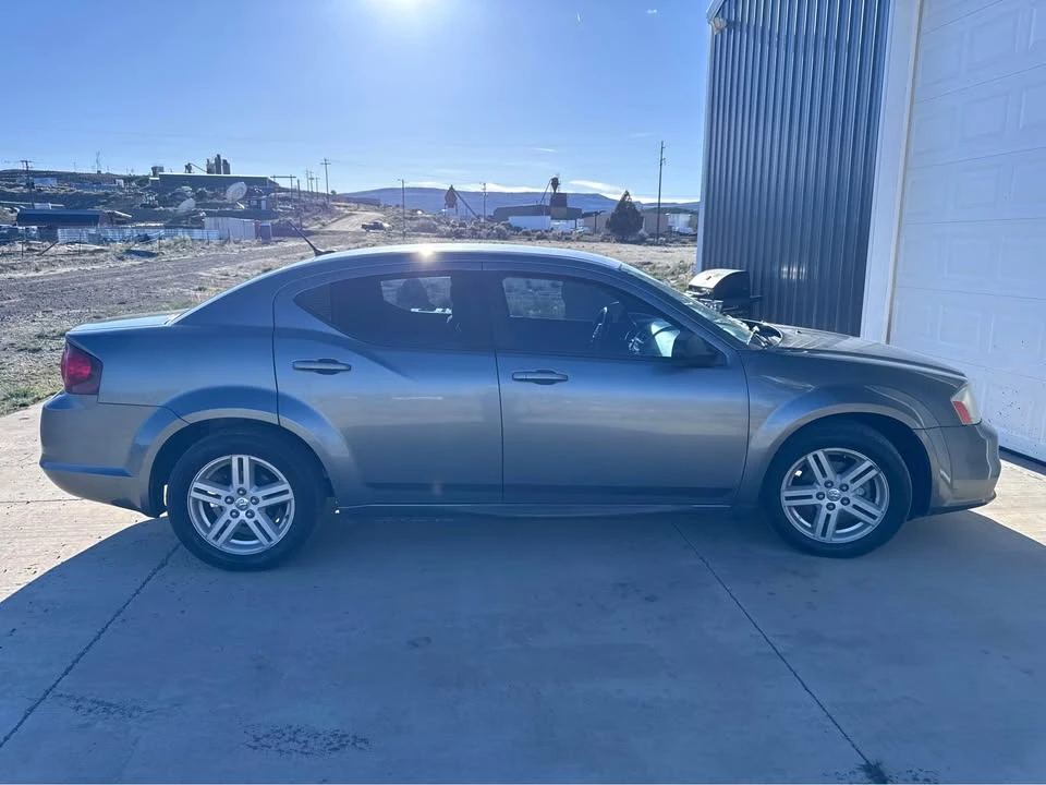 2012 Dodge Avenger Sedan - Image 2 of 10