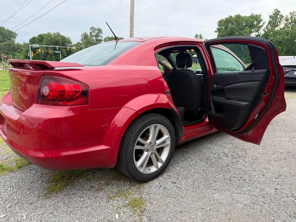 2012 Dodge Avenger Sedan - Image 4 of 18