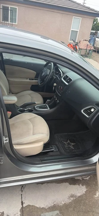 2012 Dodge Avenger Sedan - Image 5 of 10