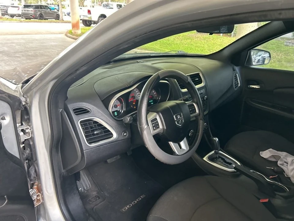 2012 Dodge Avenger Sedan - Image 6 of 12