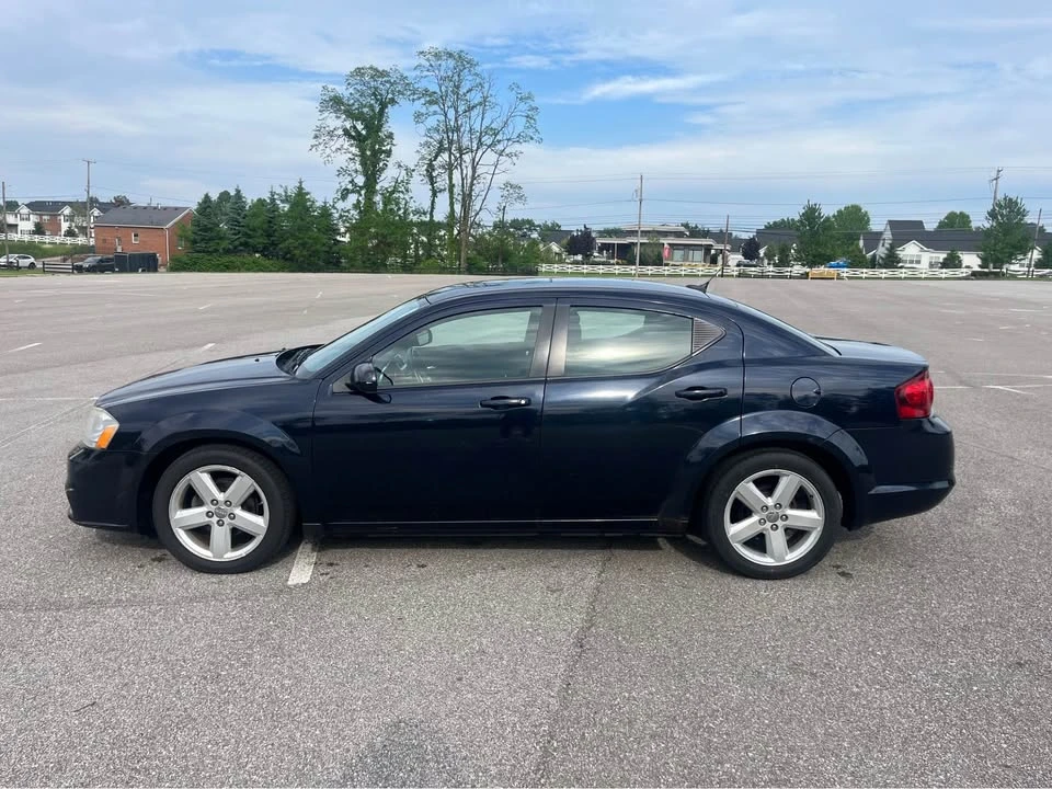 2012 Dodge Avenger Sedan - Image 3 of 20