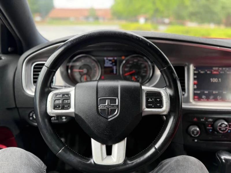 2012 Dodge Charger 7th Gen - Image 8 of 19
