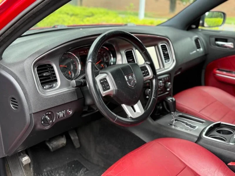 2012 Dodge Charger 7th Gen - Image 17 of 19