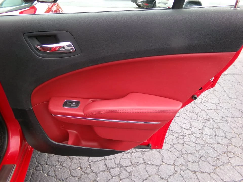 2012 Dodge Charger 7th Gen - Image 14 of 19
