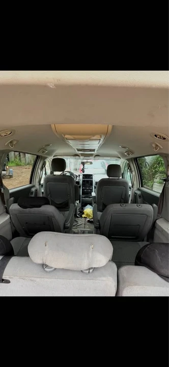 2012 Dodge Caravan - Image 6 of 10