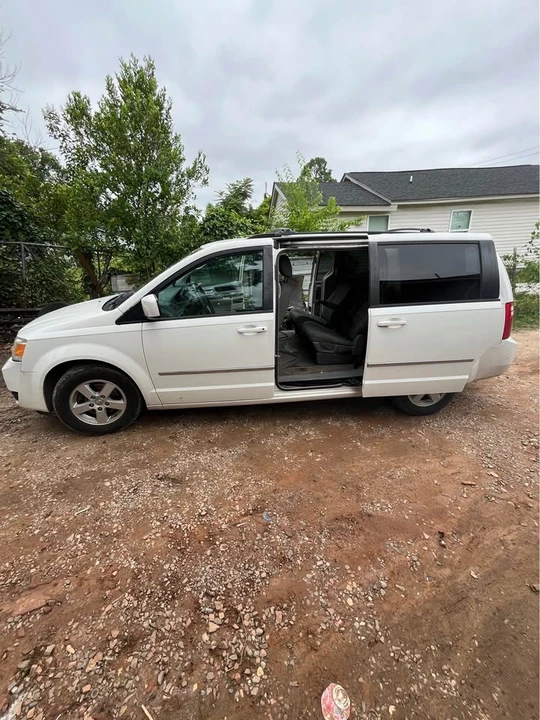 2012 Dodge Caravan - Image 8 of 10