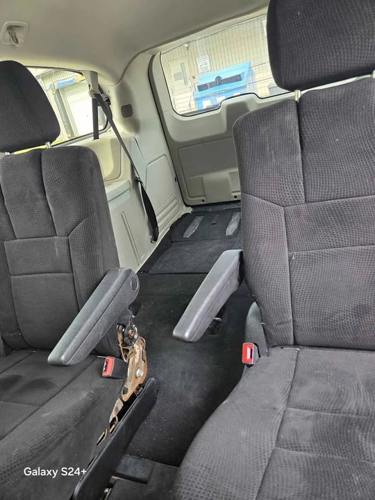 2012 Dodge Caravan - Image 4 of 7