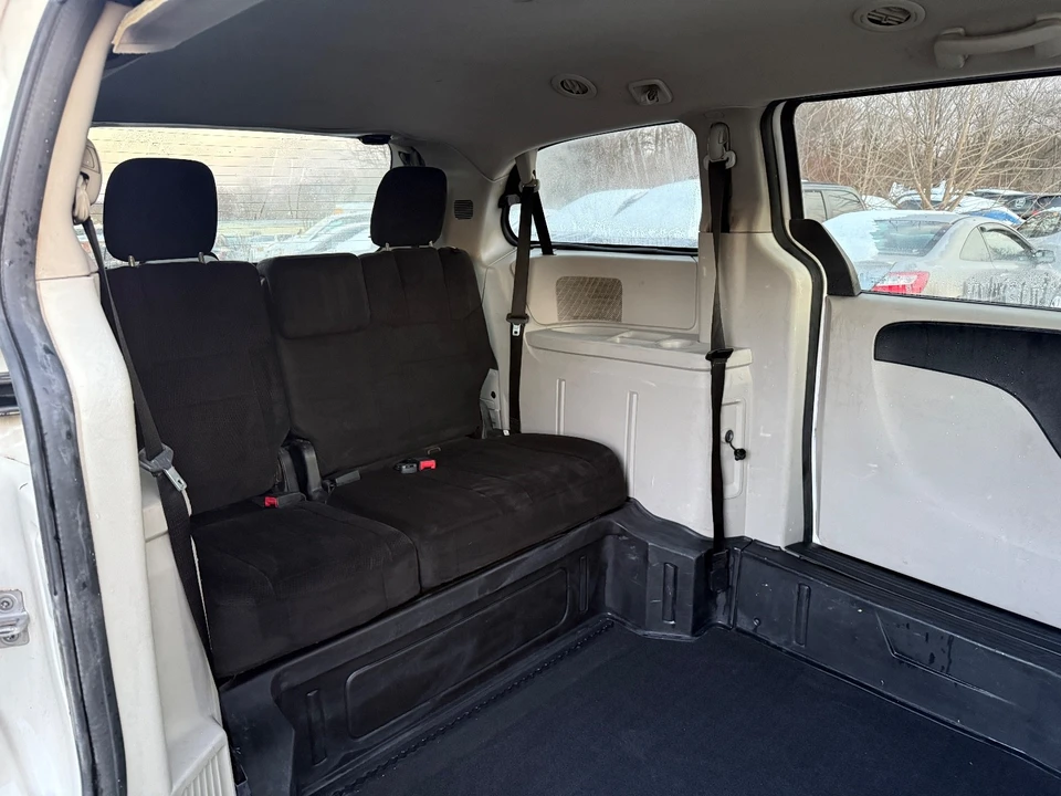 2012 Dodge Caravan - Image 17 of 21