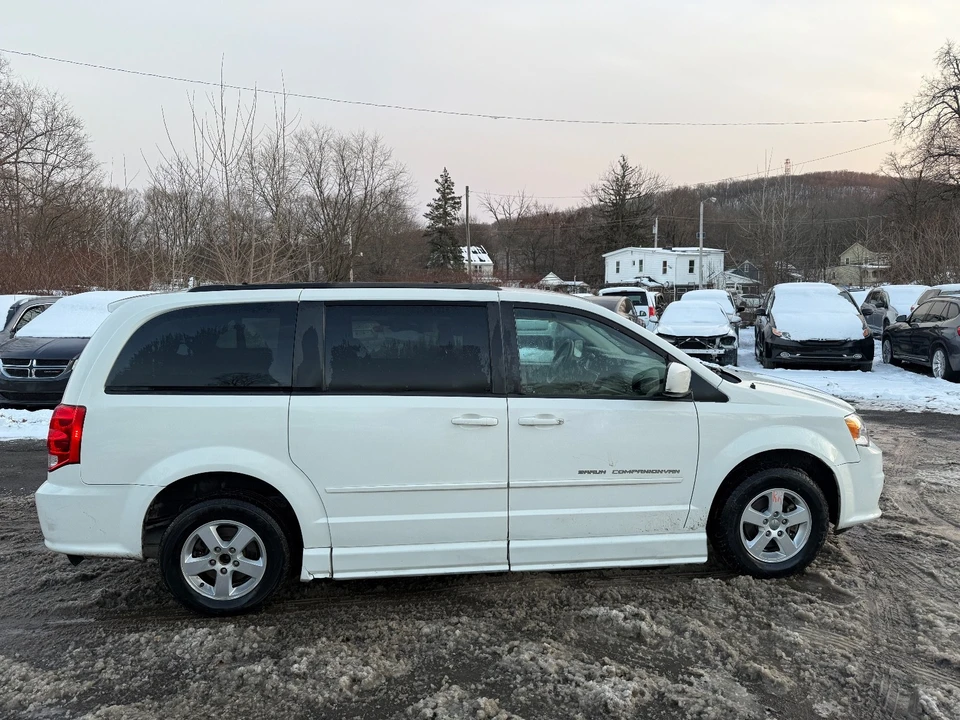 2012 Dodge Caravan - Image 4 of 21