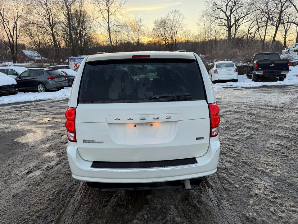 2012 Dodge Caravan - Image 3 of 21