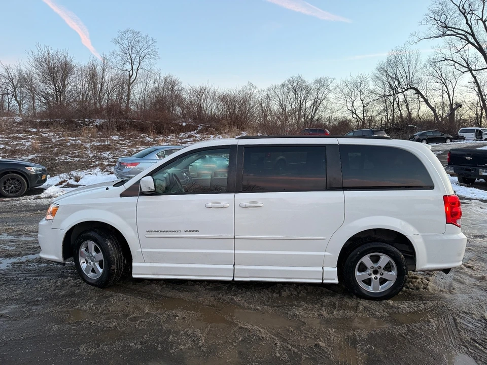 2012 Dodge Caravan - Image 2 of 21