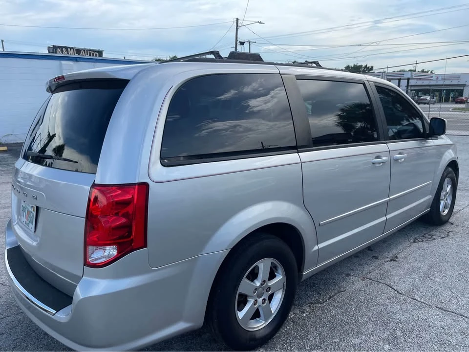 2012 Dodge Caravan - Image 4 of 20