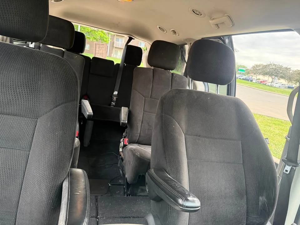 2012 Dodge Caravan - Image 16 of 18