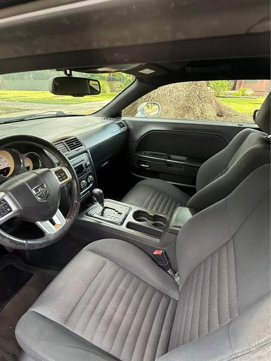 2012 Dodge Challenger 3rd Gen - Image 17 of 19