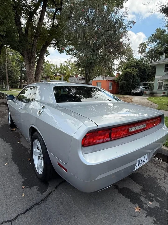 2012 Dodge Challenger 3rd Gen - Image 15 of 19