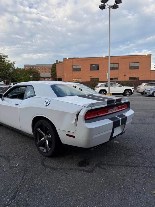 2012 Dodge Challenger 3rd Gen - Image 6 of 8
