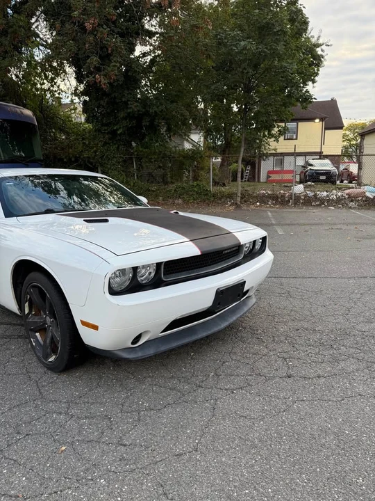 2012 Dodge Challenger 3rd Gen - Image 3 of 8