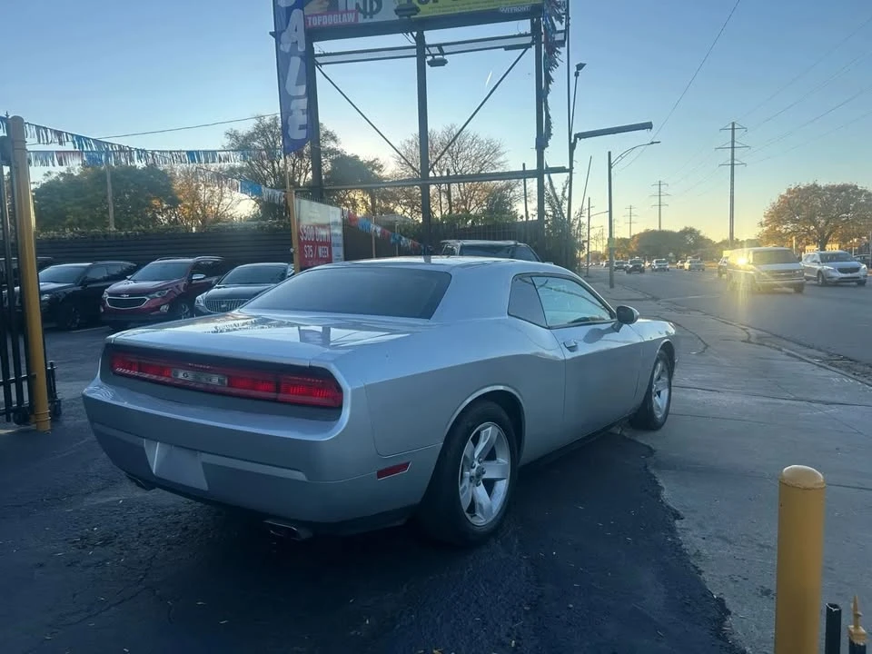 2012 Dodge Challenger 3rd Gen - Image 6 of 16