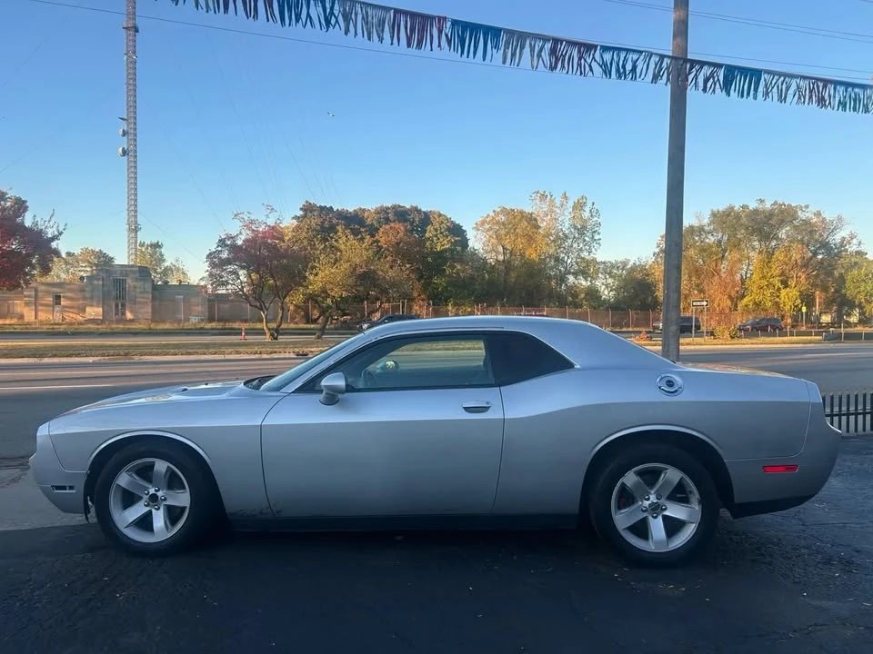 2012 Dodge Challenger 3rd Gen - Image 9 of 16
