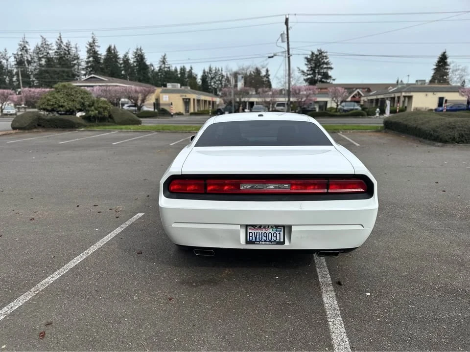 2012 Dodge Challenger 3rd Gen - Image 9 of 12