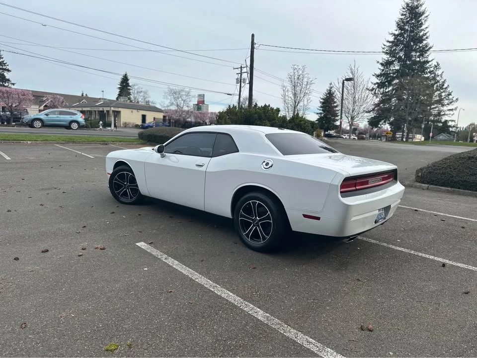 2012 Dodge Challenger 3rd Gen - Image 3 of 12