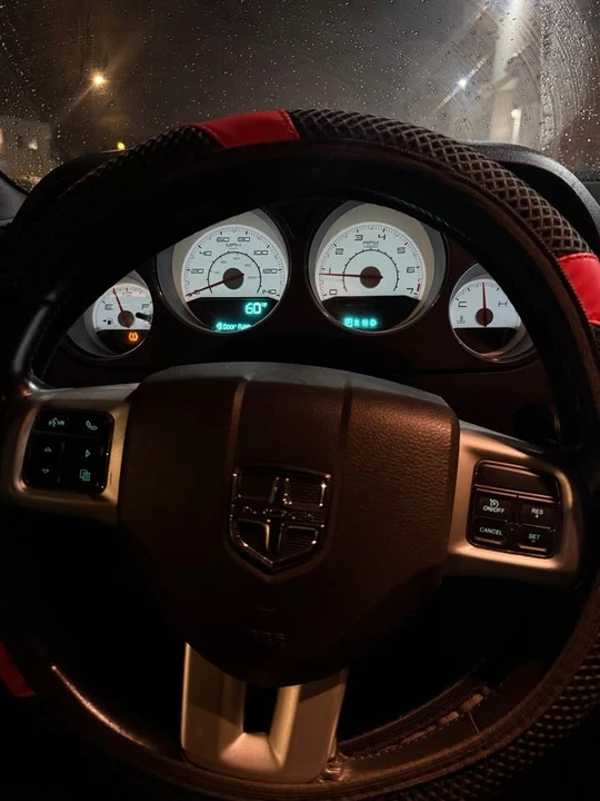 2012 Dodge Challenger 3rd Gen - Image 4 of 9