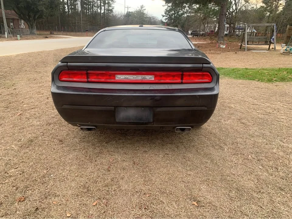 2012 Dodge Challenger - Image 5 of 12